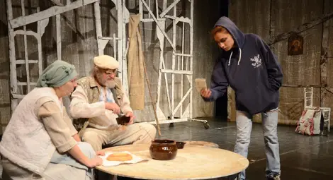 Нова премиера в театъра кани  младежи и възрастни на диалог