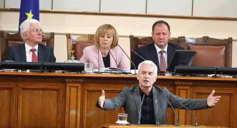 Сидеров: Атака няма да подкрепи кабинета "Орешарски" Сидеров: Атака няма да подкрепи кабинета "Орешарски"