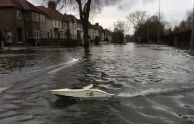 Темза удави Англия /галерия/