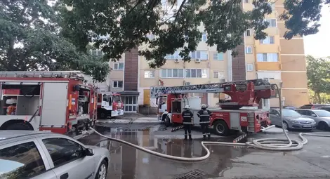 Горя домът на митнически шеф на 13 етаж в блок &bdquo;Марс&ldquo;