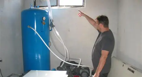 Баща направи барокамера, за да лекува сина си от аутизъм