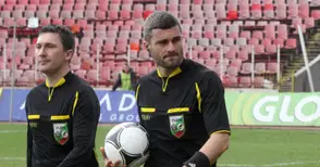 Рефер със значката на ФИФА пратен в Русе