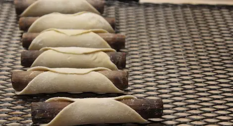 Остави пистолета. Вземи канолите.