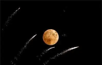 Комета преминава "на косъм" от Марс