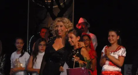 Габи омая с цигулка и вокал журито на &bdquo;Сребърна Янтра&ldquo;