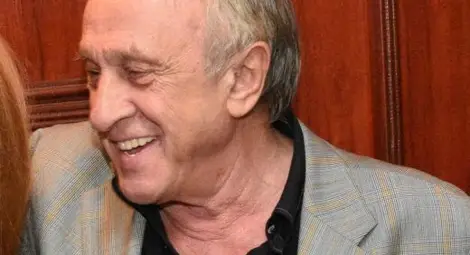 Вестник &bdquo;Преса&rdquo; фалира, Тошо Тошев си отива