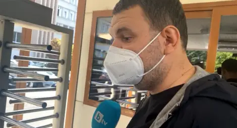 Пеевски на разпит в ДАНС Пеевски на разпит в ДАНС