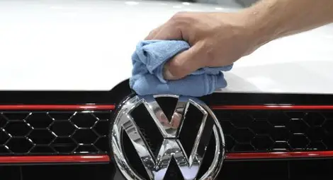 Volkswagen раздава по 1000 долара на шофьори заради "Дизелгейт" Volkswagen раздава по 1000 долара на шофьори заради "Дизелгейт"