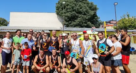 Плажен турнир по тенис събра състезатели от три държави