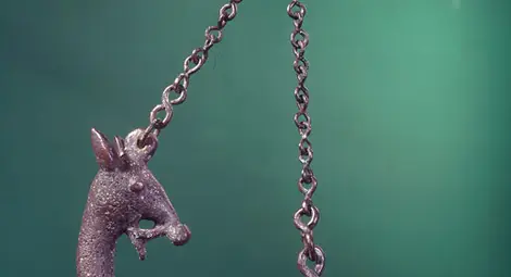 Късноантична лампа-сърна от с. Хвойна, станала част от логото на РИМ-Смолян