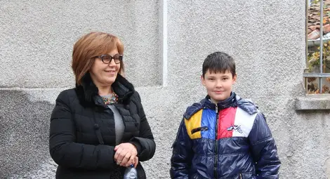 Джипът на почетен румънски консул замерян с яйца в Стара Загора