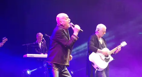 &bdquo;Булстрад Арена&ldquo; два часа пя и танцува с &bdquo;Легендите&ldquo;