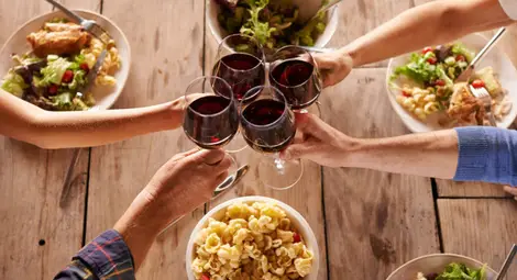 120 румънци в испански ресторант: Яли, пили и…избягали, без да платят 120 румънци в испански ресторант: Яли, пили и…избягали, без да платят