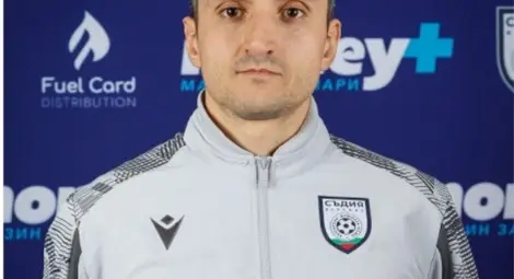 Владо Ташков ще свири мачове на плажа в Бали Владо Ташков ще свири мачове на плажа в Бали