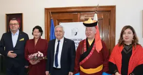 Видният монголски учен и духовен лидер проф. Нацагдорж: Русенският университет ще остане завинаги в сърцето ми