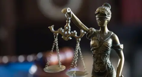 8 българи на съд за изнасилване на 13-годишно момиче в Германия