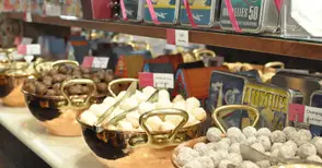 Как да се вдъхновим от Европа, докато Жулиен отваря бутилки