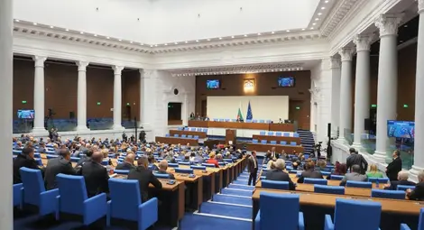 Бивш министър и действащ общински съветник избрани за сътрудници от русенски депутати