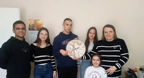 Кубратските емпатисти с жест към директора на ЦПЛР по случай патронния празник на институцията