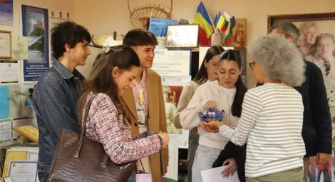 Възпитаници на Националното училище по изкуствата в Русе  посетиха Областната управа