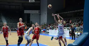 България приключи домакинската евросерия със загуба от Русия