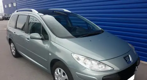 &bdquo;Пежо&ldquo; вади нови коли на народни цени в Русе