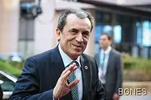 Орешарски: България няма да наложи вето на санкциите срещу Русия