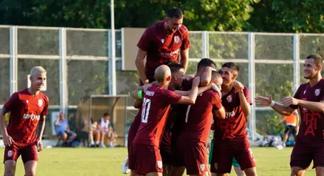 Четирима дунавци на пейката или на трибуните в мач срещу своите