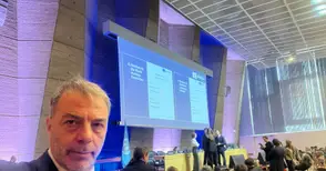 Проф. Ненов води днес ключова сесия на ЮНЕСКО в Париж