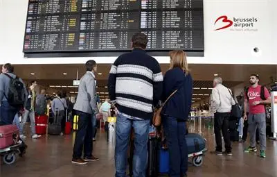 Хиляди евакуирани заради пожар на летище в Москва