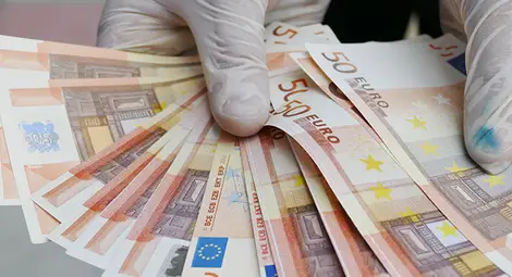 ФТ: Икономиката на еврозоната се забавя за трета поредна година