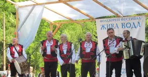 „Сандровците момци“ спечелиха специалния приз на „Жива вода“