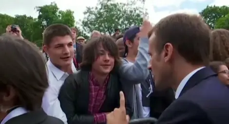 Макрон към ученик: Първо започни да си изкарваш прехраната, после революции