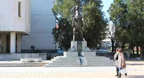 Гимназията за чужди езици в Ловеч спечели проект по "Еразъм+" за 283 000 евро