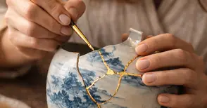 Кинцуги. Kогато раните ни се превръщат в злато