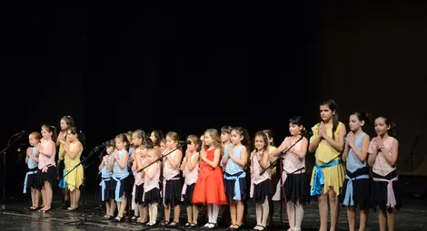 Близо 2800 лева събраха Лайънс клубовете за храм „Всех Святих“ Близо 2800 лева събраха Лайънс клубовете за храм „Всех Святих“