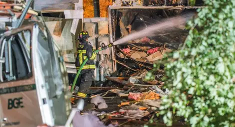 Българин се хвърли в пламъци, спаси две жени