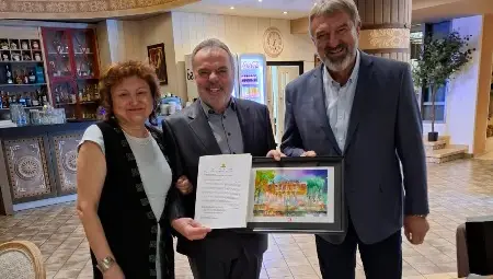 Бившият областен управител на Русе Йордан Борисов стана на 75 и получи специални поздравления Бившият областен управител на Русе Йордан Борисов стана на 75 и получи специални поздравления