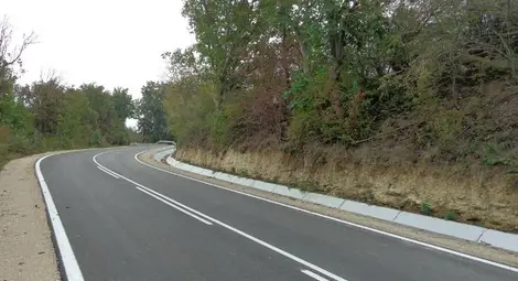 Бяла кандидатства за ремонт на пътя до Копривец по трансгранична програма Бяла кандидатства за ремонт на пътя до Копривец по трансгранична програма