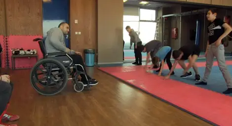 ММА боецът Сисо прави спортна зала за хора с увреждания в бившата сграда на Зърното ММА боецът Сисо прави спортна зала за хора с увреждания в бившата сграда на Зърното