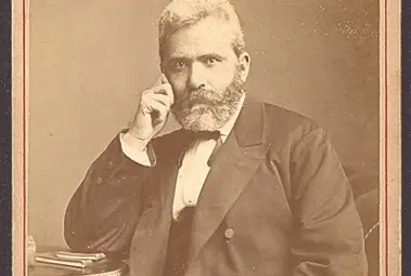 Слабо позната снимка на Драган Цанков от времето на обиколката му с Марко Балабанов в европейските дворове след Априлското въстание, вероятно направена във фотоателие в Манчестър на 5/17.11.1876  г. (от фонд на НБКМ-БИА С 405)