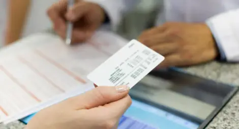 Над 1 млн. болни на опашка за корекции в здравните книжки