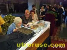 Започна поклонението пред тленните останки на митрополит Кирил 