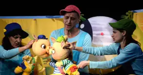 Кукленият театър отговаря с допълнителни представления на силния интерес на публиката