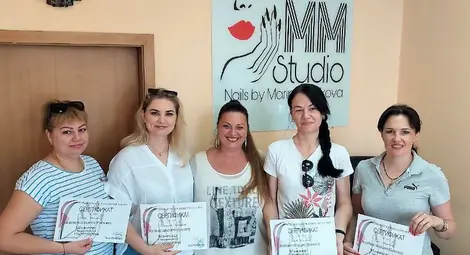 Четири избягали от войната украинки овладяха нови професии в новия си дом Четири избягали от войната украинки овладяха нови професии в новия си дом