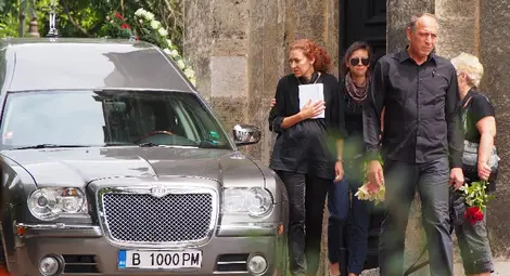 Състезатели от цялата страна изпратиха Тодор Славов в последния му път