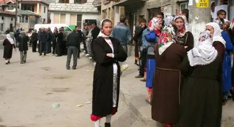 Престрелка с яйца и мандарини в Рибново