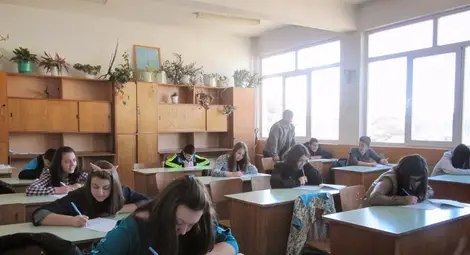 Последен звънец за абитуриентите на 13 май, матурите са на 18 и 20 май