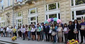 Милков към отличниците на Русе: Високите оценки не са самоцел, а път към възможности