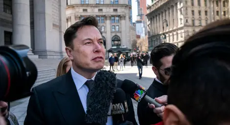 Мъск: Starlink е активирана над Украйна, изпращаме още оборудване